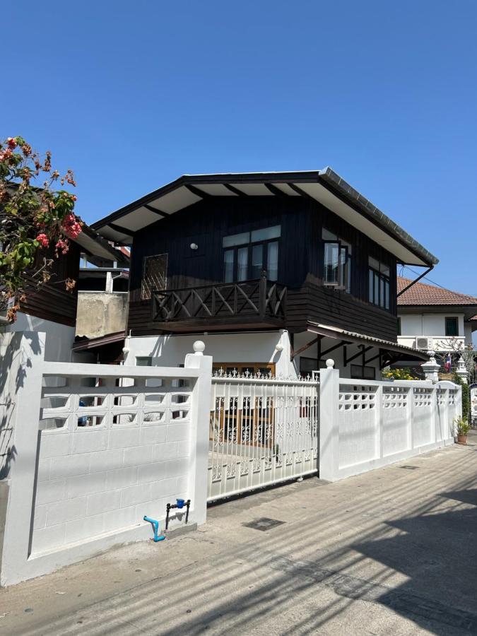 Cozy Villa In Chiangmai Old Town Chiang Mai Exterior foto